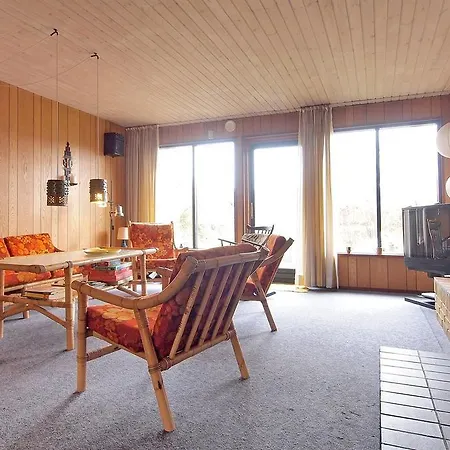 Two-bedroom Holiday Aktievej 07 *